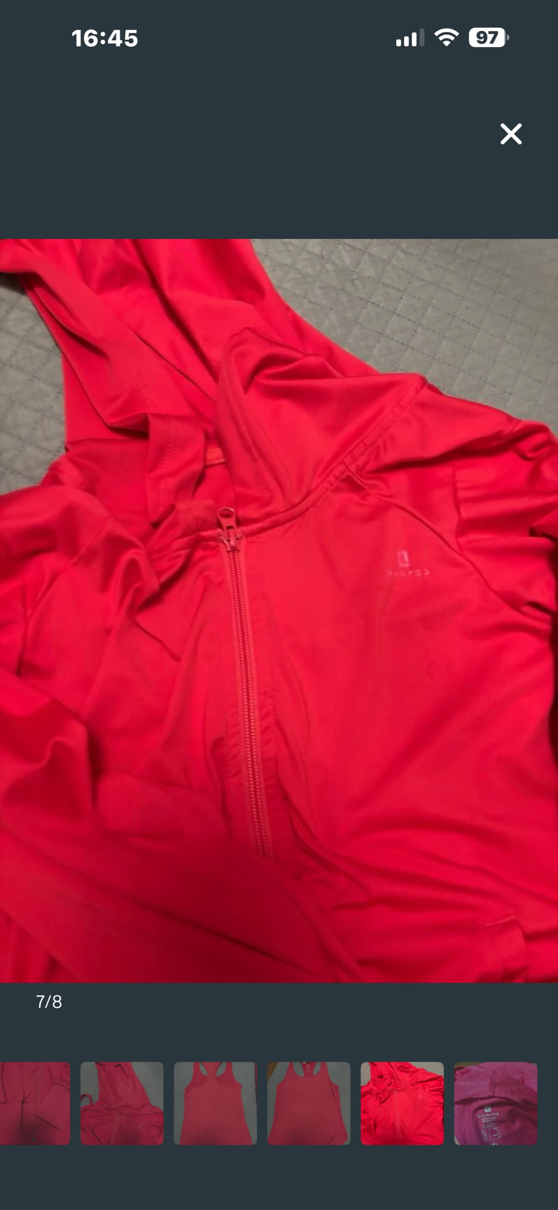 Chaqueta y camiseta de deporte, chica – photo 7